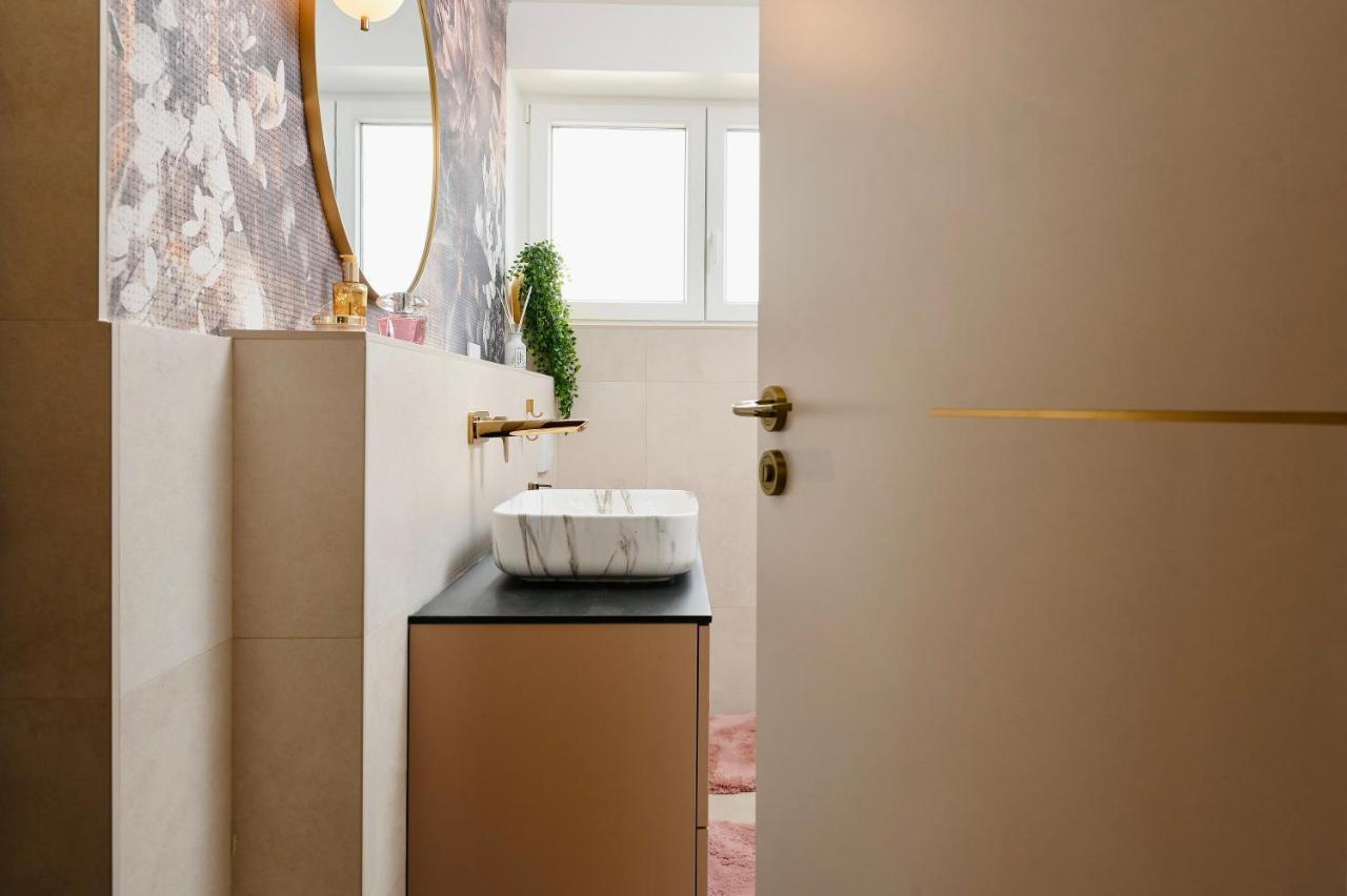 S Design Apartment Zadar Eksteriør bilde