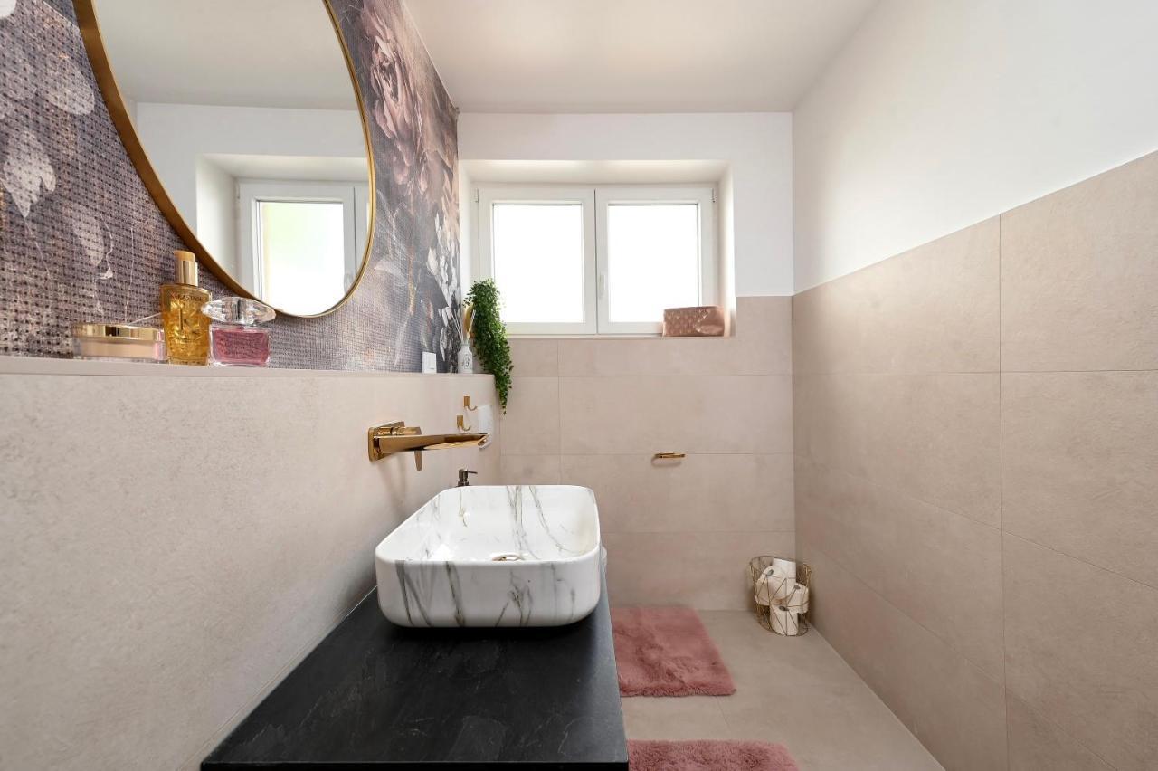 S Design Apartment Zadar Eksteriør bilde